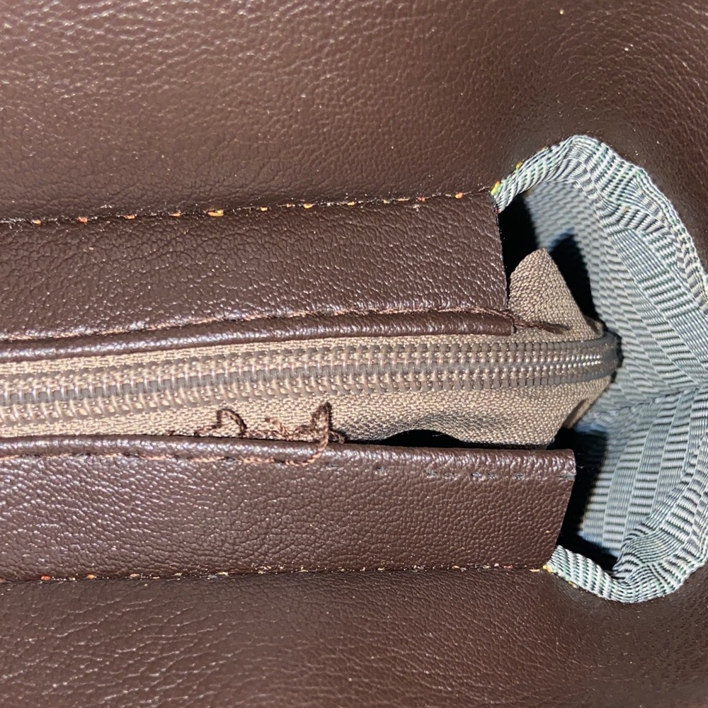 Elegant Brown and Tan Handbag - Picture 8 of 12